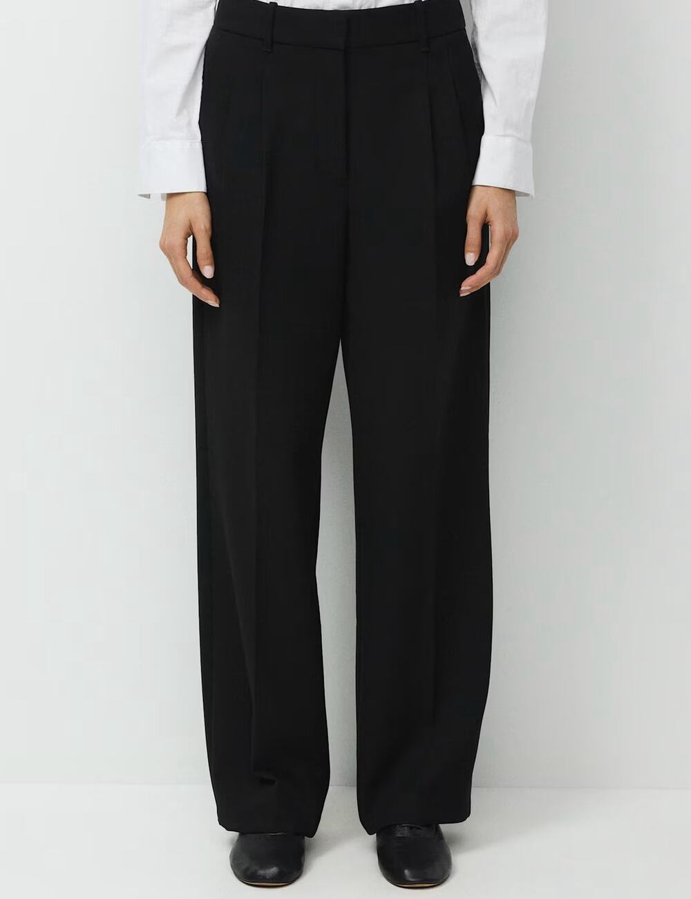 Aritzia Wilfred The Effortless Pant Black Wide Leg Trousers Size 2 Short EUC